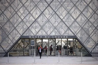 Apollo Galerisi'ndeki değerli mücevherler Merkez Bankasına taşındı