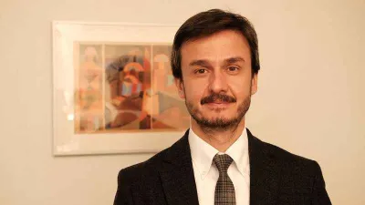 Uzun ekran süresi, gözde içe kaymaya neden oluyor