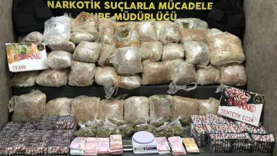 İzmir'de uyuşturucu sevkiyatı operasyonu: 4 tutuklama
