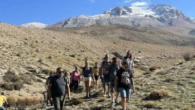 Fransız ve Belçikalı tur operatörleri Aladağlar’ı gezdi