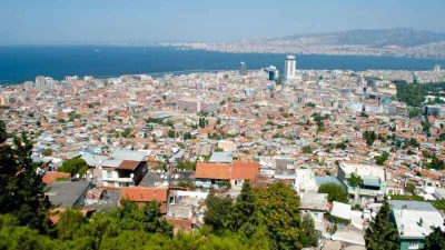İzmir geç kalıyor; Çürük binalar hemen yıkılmalı