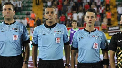 Fatih Karagümrük - Sivasspor maçının VAR hakemi Alper Çetin