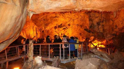 Akademisyenler Tulumtaş Mağarası'nı gezdi