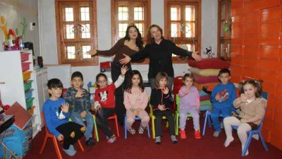  Drama eğitimi çocukların başarısını artırıyor-