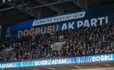  Bekir Bozdağ Urfa'da boş salona mı konuştu dolu salona mı?