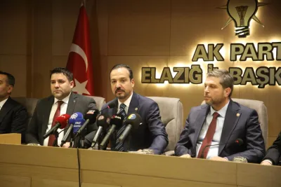 Kürşad Zorlu’dan Özgür Özel’e tepki: "Atatürk’ün milliyetçiliği Türkiye’yi şikayet etmek değil, yüceltmektir"