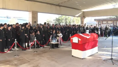 Tuğgeneral Selami Akşit'e gözyaşları içinde veda