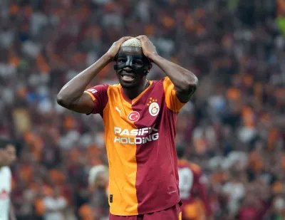 Victor Osimhen'in ayak bileğinde gerilme tespit edildi
