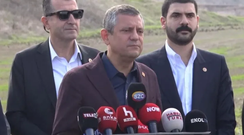 Eski CHP'li belediye başkanından Özgür Özel hakkında suç duyurusu